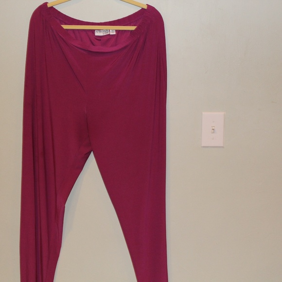 Attitudes by Renee Regular 2-Piece set - Picture 4 of 5